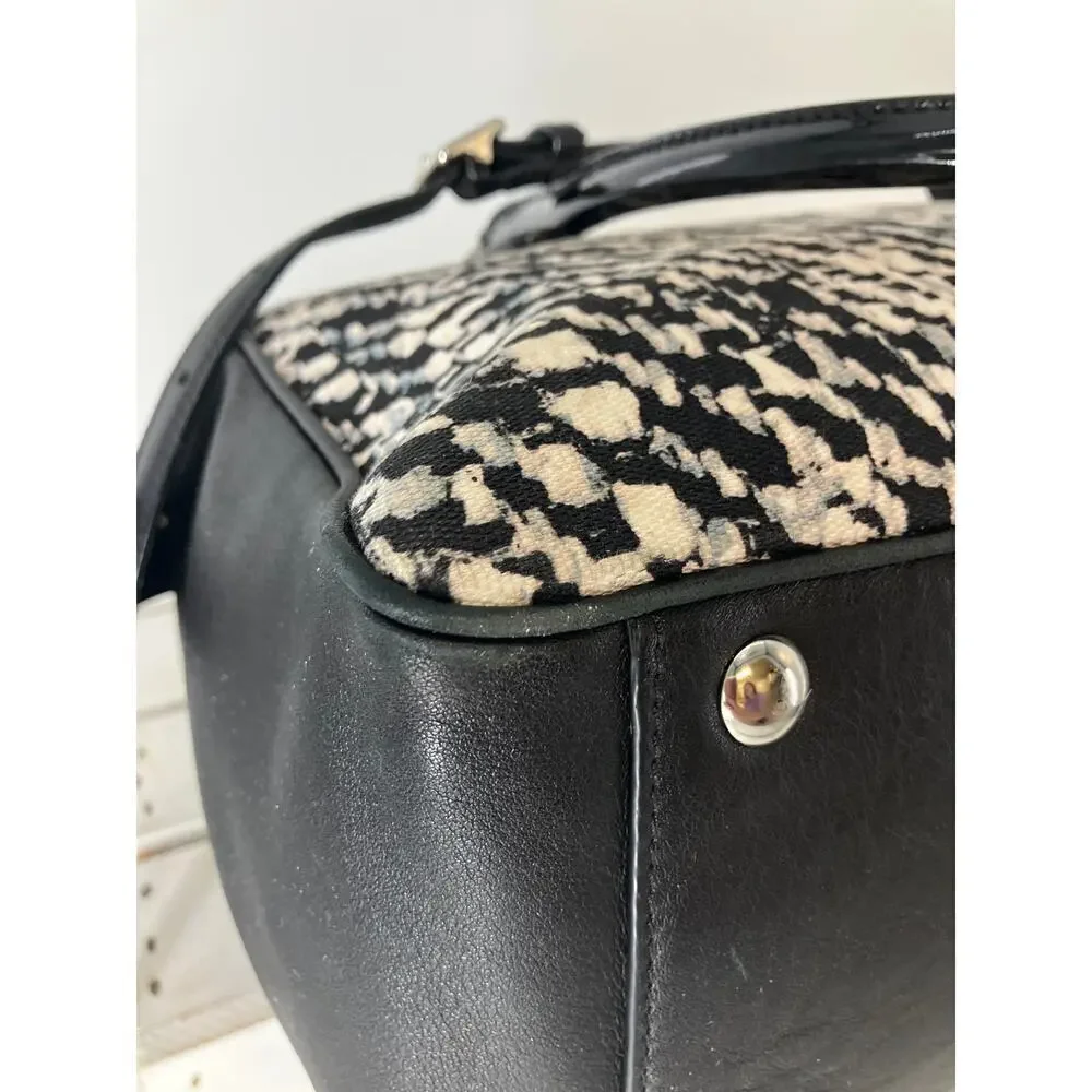 COACH 25811 BLACK, WHITE PRINT CANVAS, LEATHER SHOULDER BAG